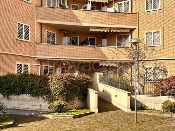 appartamento in vendita a Roma in zona Tuscolano