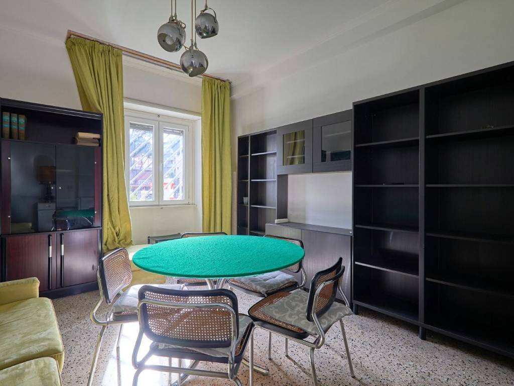 appartamento in vendita a Roma in zona Ardeatino