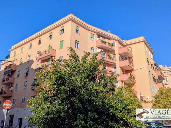 appartamento in vendita a Roma in zona Gianicolense