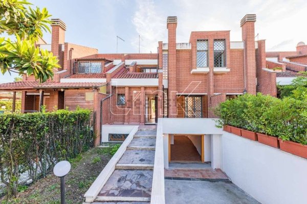casa indipendente in vendita a Roma in zona La Storta