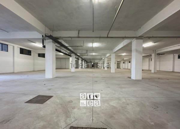 locale di sgombero in vendita a Roma in zona Massimina/Casal Lumbroso