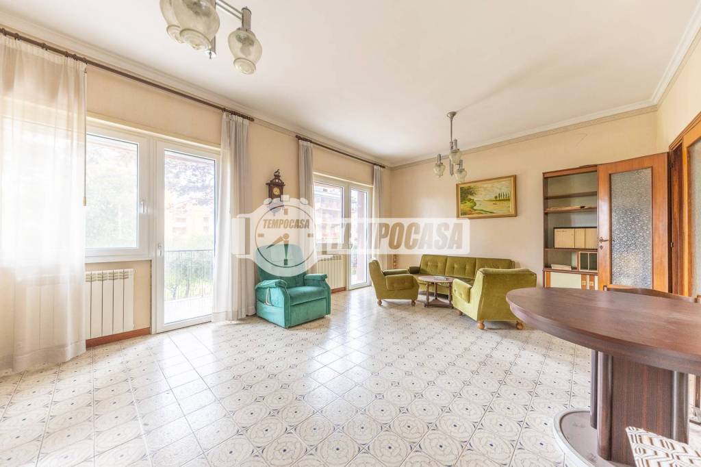 appartamento in vendita a Roma in zona Casal Morena