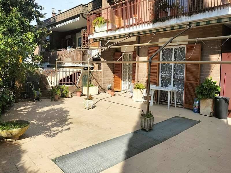 casa indipendente in vendita a Roma in zona Ponte Mammolo