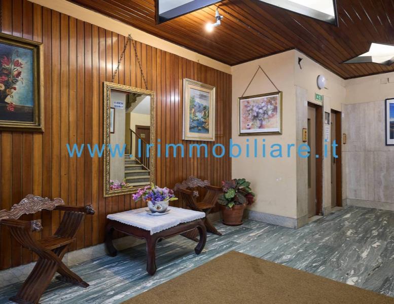 appartamento in vendita a Roma in zona Ostiense