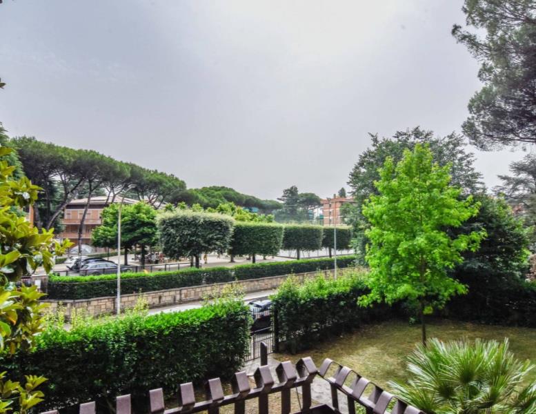 appartamento in vendita a Roma in zona Vigna Murata