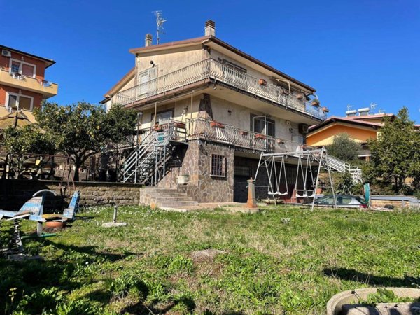 casa indipendente in vendita a Roma in zona Trigoria