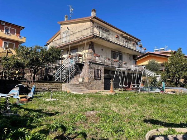 casa indipendente in vendita a Roma in zona Trigoria