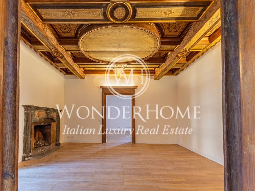 appartamento in vendita a Roma in zona Rione Monti/Campitelli