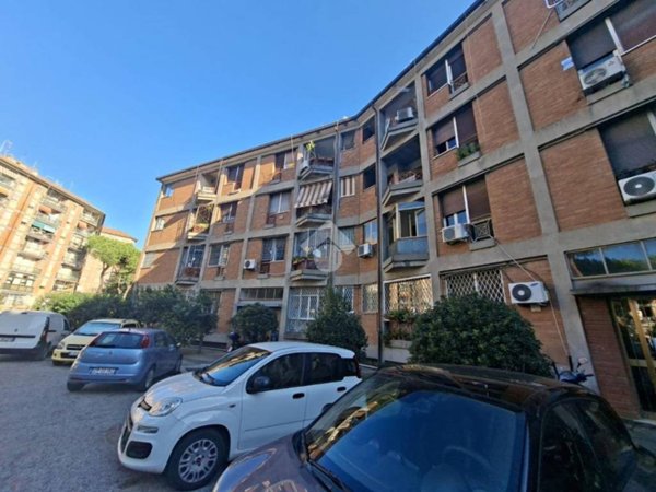 appartamento in vendita a Roma in zona Torre Spaccata