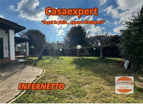 casa indipendente in vendita a Roma in zona Infernetto