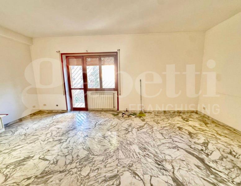 appartamento in vendita a Roma in zona Appio Claudio
