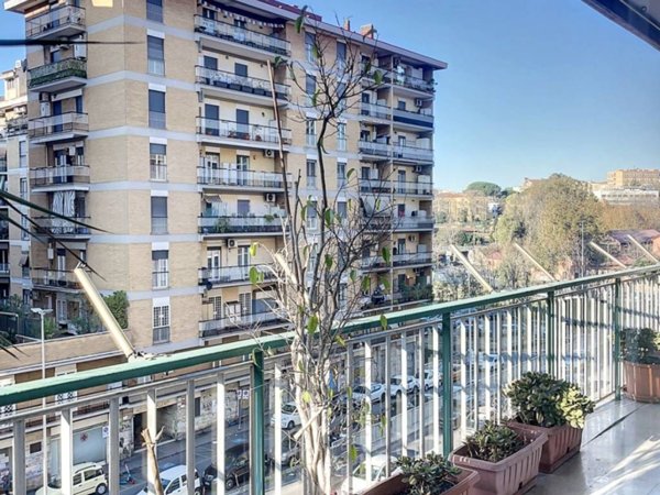 appartamento in vendita a Roma in zona Portuense