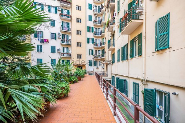 appartamento in vendita a Roma in zona Appio Latino
