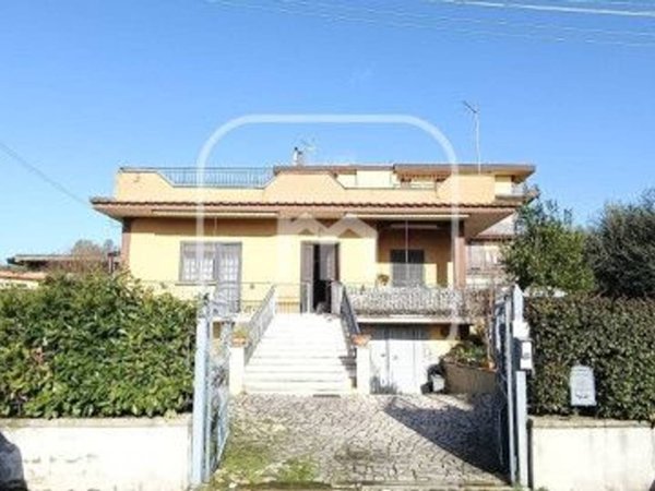 casa indipendente in vendita a Roma in zona Castelverde