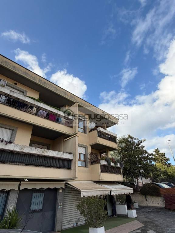 appartamento in vendita a Roma in zona Tor di Quinto