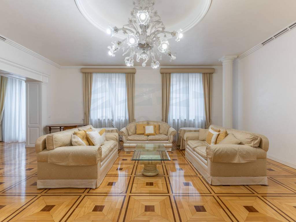 appartamento in vendita a Roma in zona Celio