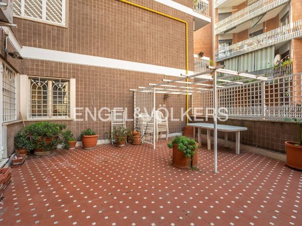 appartamento in vendita a Roma in zona Ostiense