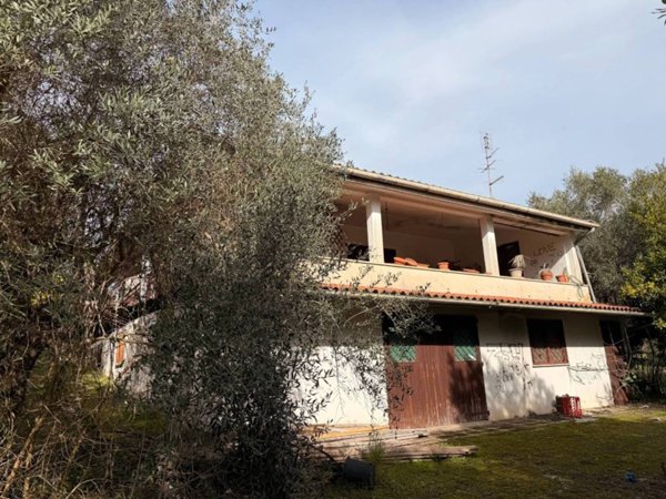 villa in vendita a Roma in zona Cesano