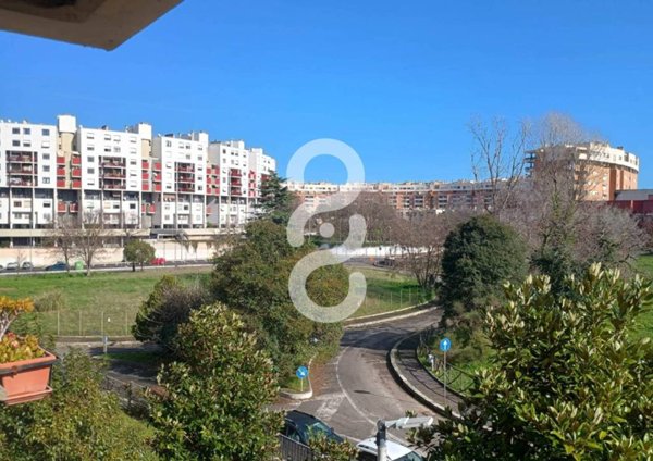 appartamento in vendita a Roma in zona EUR