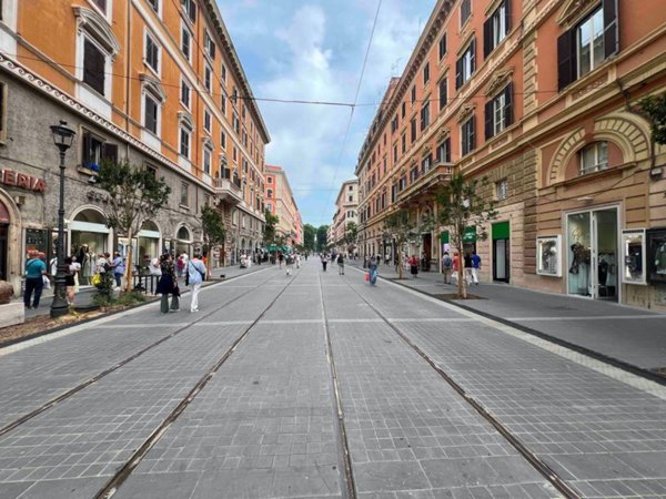 negozio in vendita a Roma