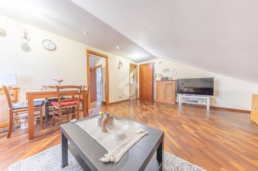 appartamento in vendita a Roma in zona Casal Morena