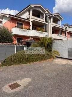 appartamento in vendita a Roma in zona Massimina/Casal Lumbroso