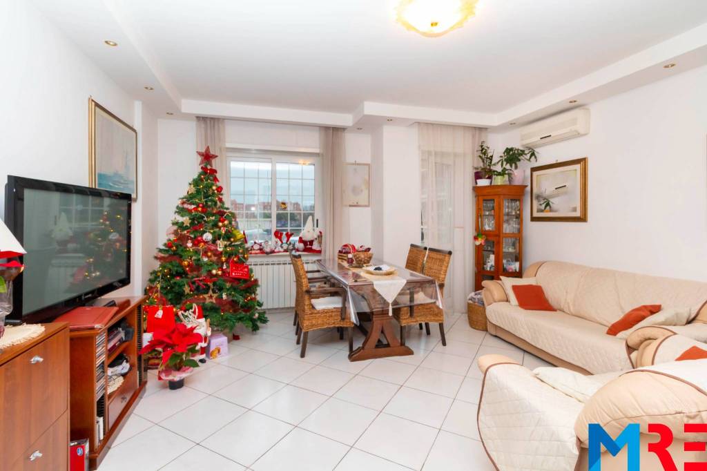 appartamento in vendita a Roma in zona Ostia