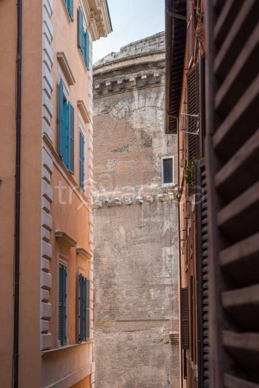 appartamento in vendita a Roma in zona Parione/Sant'Eustachio