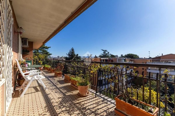 appartamento in vendita a Roma in zona Gianicolense