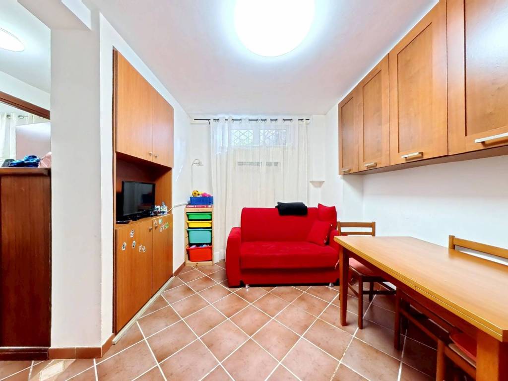 appartamento in vendita a Roma in zona Selva Candida