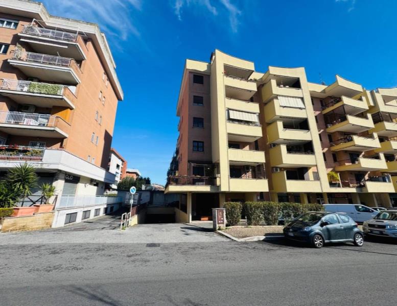 locale di sgombero in vendita a Roma in zona Lunghezza