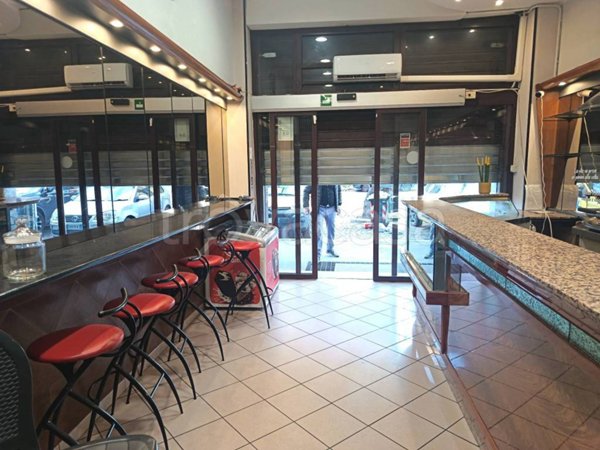 negozio in vendita a Roma in zona Esquilino