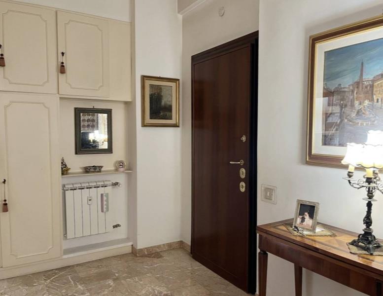 appartamento in vendita a Roma in zona Tuscolano