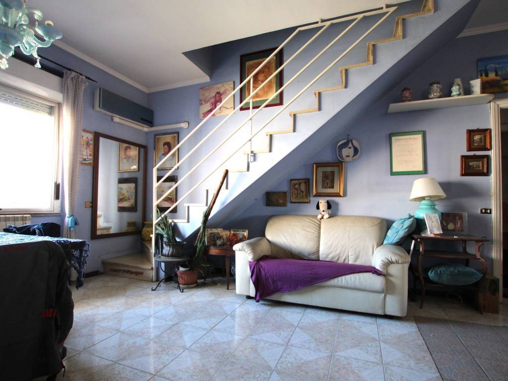 appartamento in vendita a Roma in zona Axa