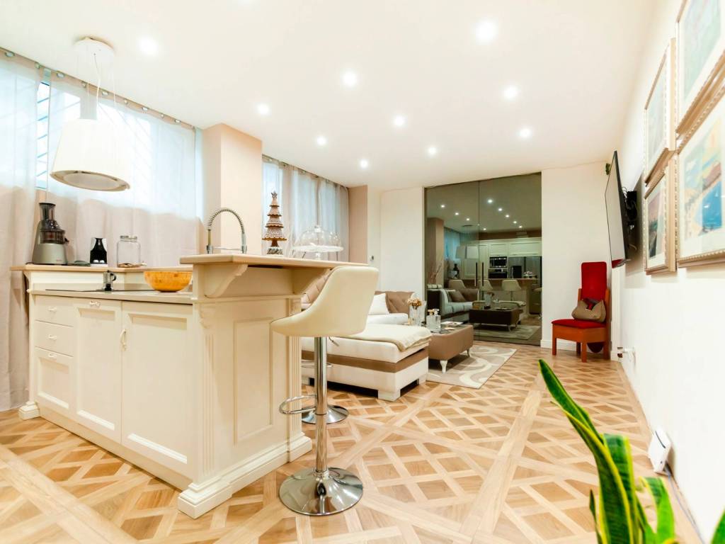 appartamento in vendita a Roma in zona Torrino