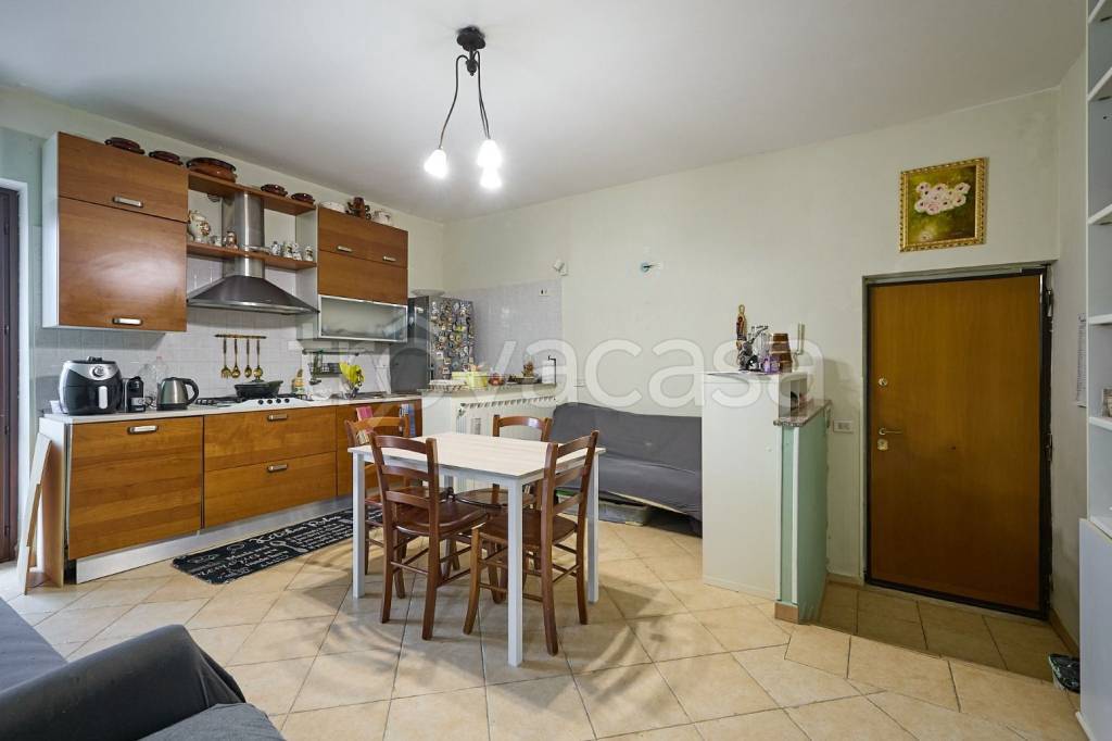 appartamento in vendita a Roma in zona Case Rosse