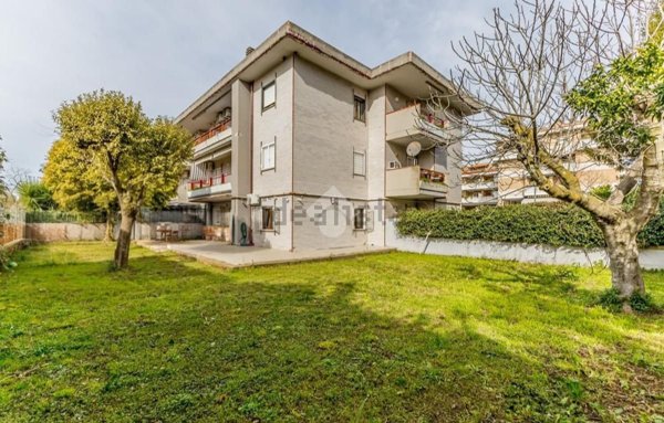 appartamento in vendita a Roma in zona Isola Farnese