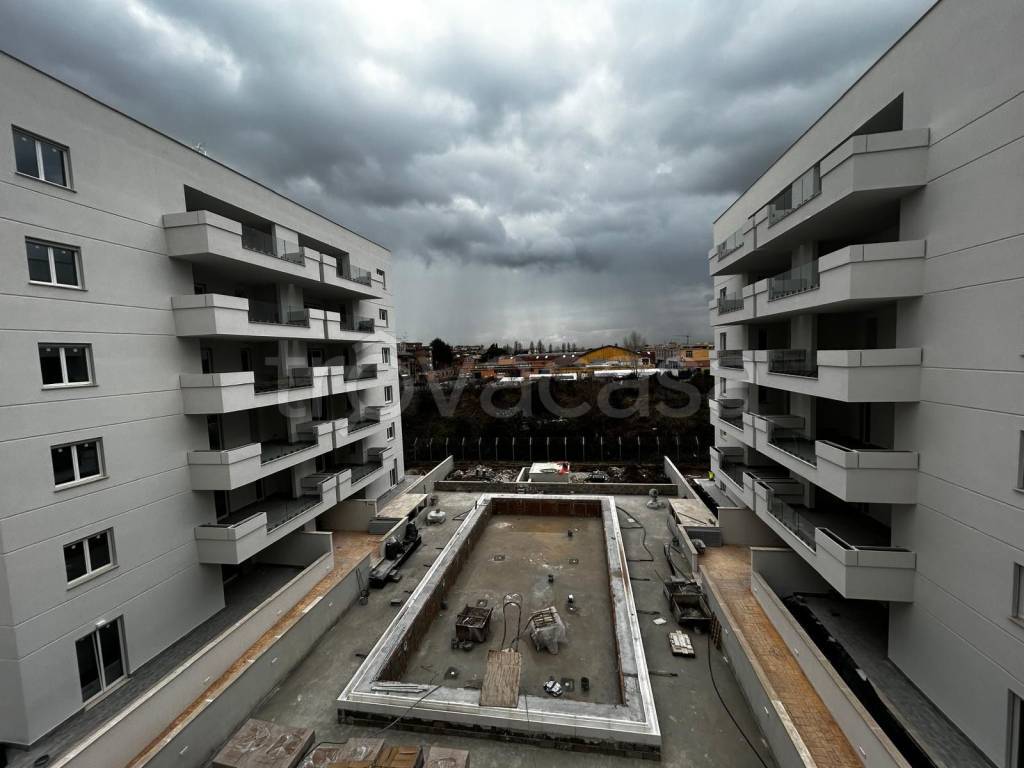 appartamento in vendita a Roma in zona Torre Maura