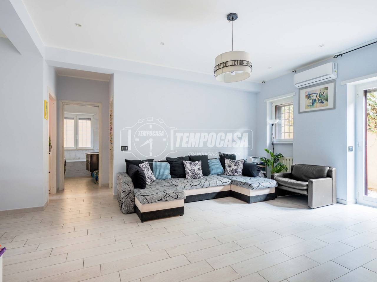 appartamento in vendita a Roma in zona Mostacciano