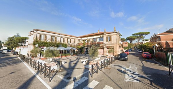 appartamento in vendita a Roma in zona Appio Pignatelli