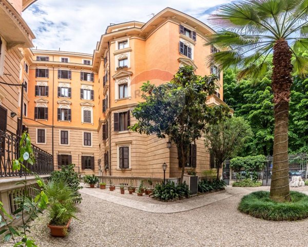 appartamento in vendita a Roma in zona Della Vittoria