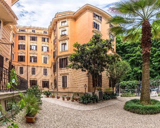 appartamento in vendita a Roma in zona Della Vittoria