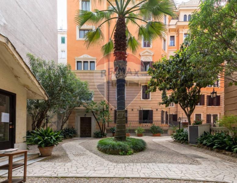 appartamento in vendita a Roma in zona Della Vittoria