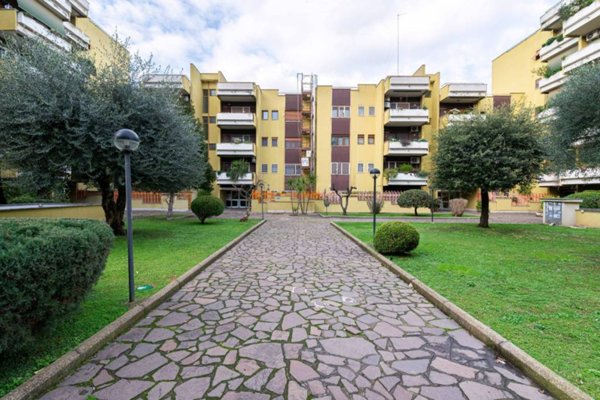 appartamento in vendita a Roma in zona Giuliano Dalmata