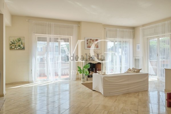 appartamento in vendita a Roma in zona Tor di Quinto