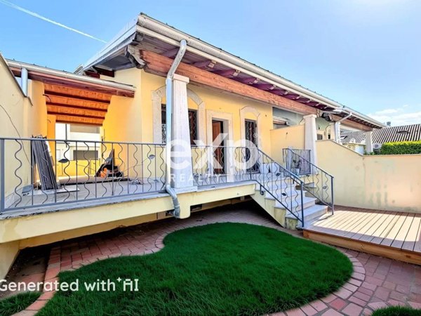 casa indipendente in vendita a Roma in zona Infernetto