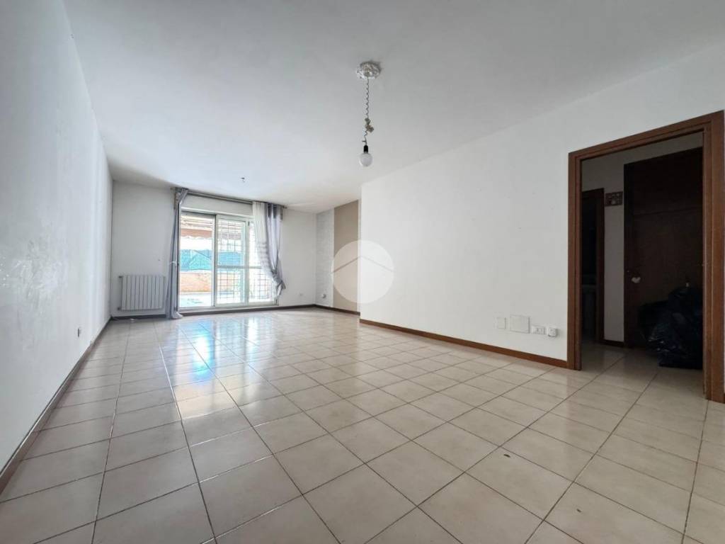 appartamento in vendita a Roma in zona Ardeatino