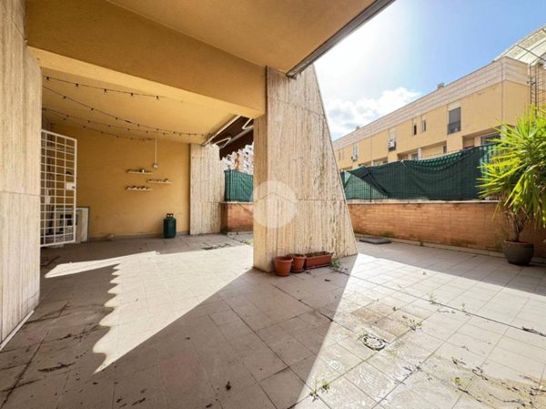 appartamento in vendita a Roma in zona Ardeatino