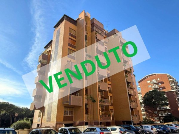 appartamento in vendita a Roma in zona EUR