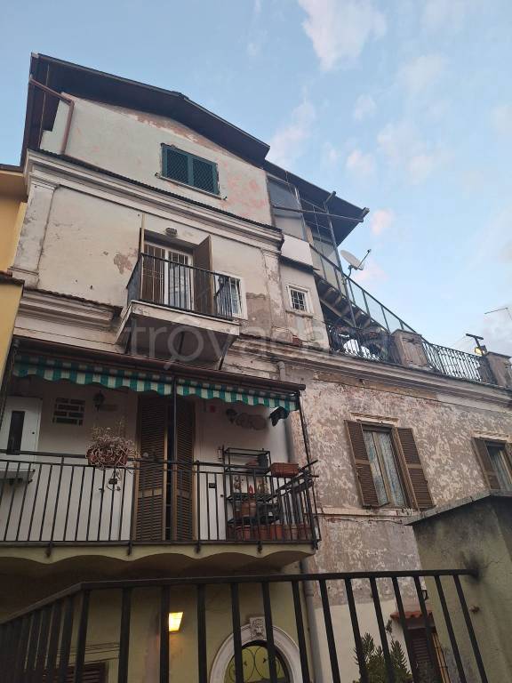 appartamento in vendita a Roma in zona Prenestino-Labicano